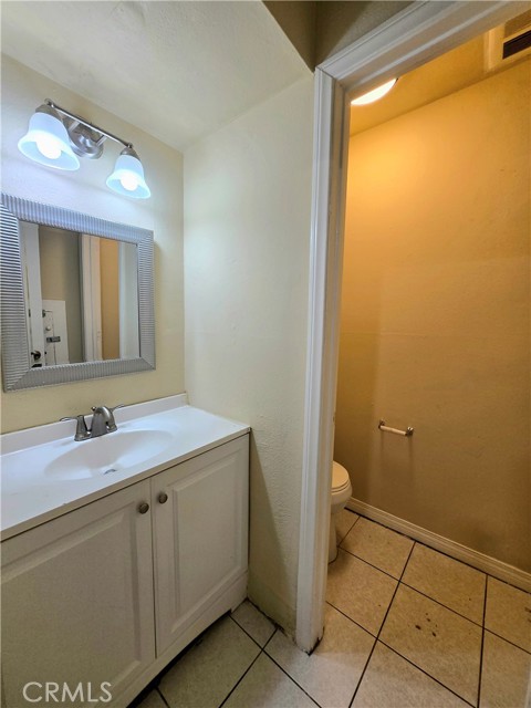 Detail Gallery Image 10 of 17 For 308 N Camellia Ave #B,  Ontario,  CA 91762 - 2 Beds | 1/1 Baths