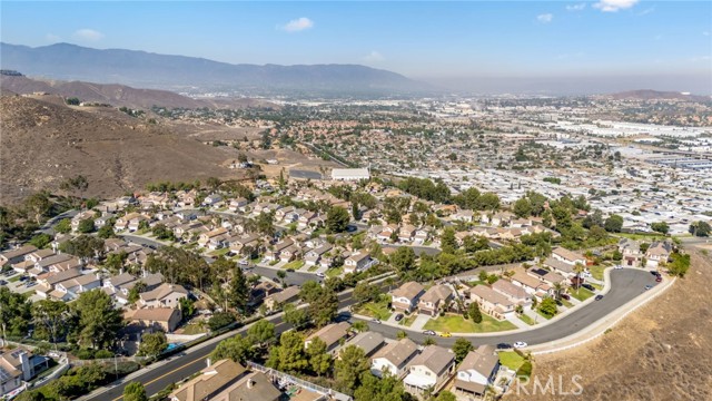 16192 Setting Sun Circle, Riverside CA: https://media.crmls.org/medias/56c91a6a-cf45-4c22-87b7-edba11742a7a.jpg