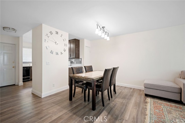 Detail Gallery Image 8 of 23 For 138 S Adams St #2,  Glendale,  CA 91205 - 2 Beds | 2 Baths