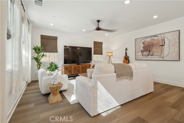 Detail Gallery Image 16 of 70 For 26288 Meadow Dr, San Juan Capistrano,  CA 92675 - 4 Beds | 4 Baths