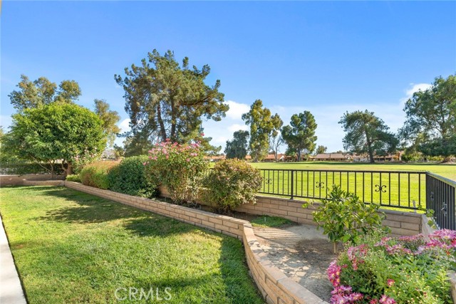 Detail Gallery Image 27 of 39 For 2059 Silver Oaks Way, Hemet,  CA 92545 - 2 Beds | 2 Baths