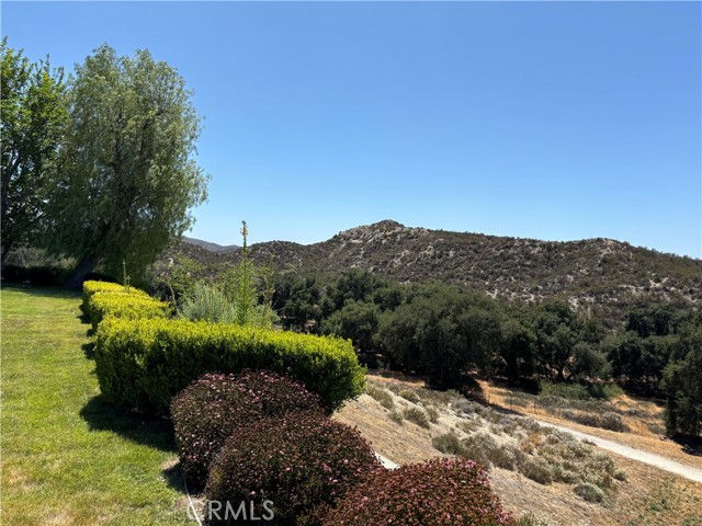 28123 Oak Spring Canyon Road, Canyon Country CA: https://media.crmls.org/medias/56ccee14-f2e9-4c10-acb0-f36e432af95a.jpg