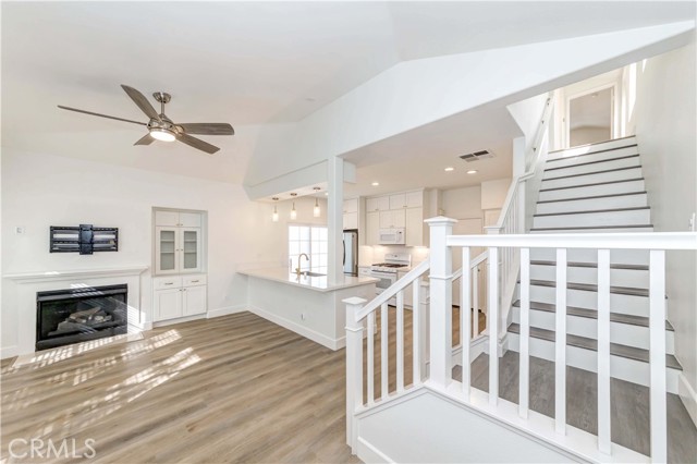 58 Paisley Place, Irvine CA: https://media.crmls.org/medias/56cd3fd4-8f80-4f59-900c-965b57208375.jpg