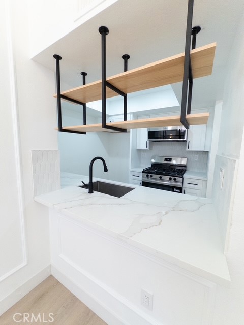 Detail Gallery Image 9 of 32 For 12601 Van Nuys Bld #209,  Pacoima,  CA 91331 - 1 Beds | 1 Baths