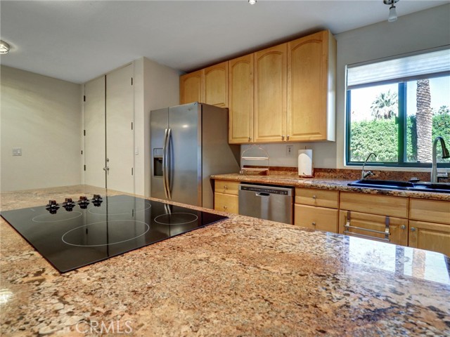 Detail Gallery Image 9 of 25 For 46228 Lou Circle, Indian Wells,  CA 92210 - 2 Beds | 2 Baths