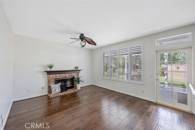 27448 Whitefield Place, Valencia CA: https://media.crmls.org/medias/56ceeb47-9647-4a5c-b184-87e0c8f5a379.jpg