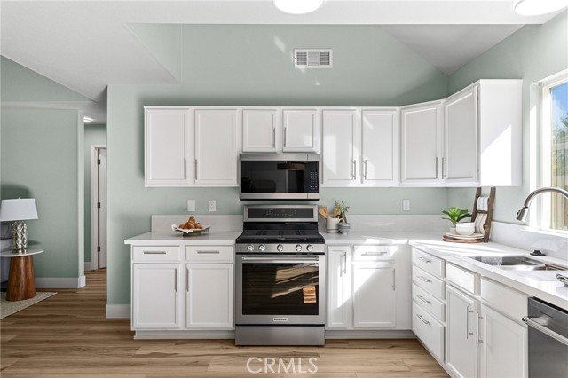 Detail Gallery Image 10 of 43 For 1572 Arch Way, Chico,  CA 95973 - 4 Beds | 2 Baths