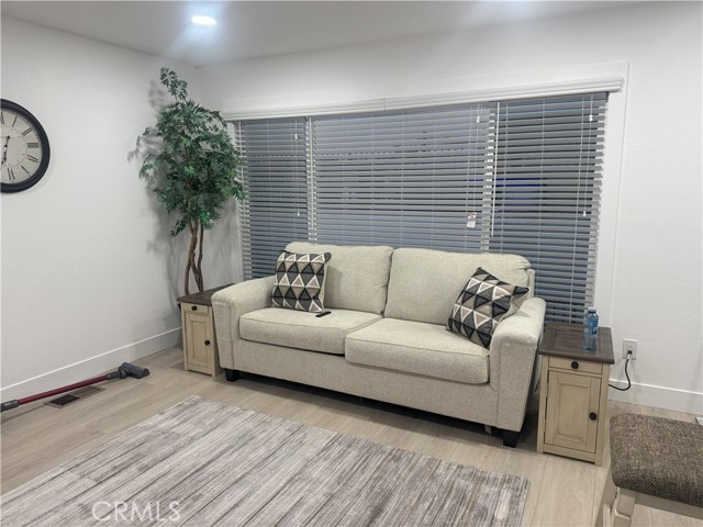 1917 Clinton Street, Los Angeles CA: https://media.crmls.org/medias/56cf7673-7021-48ae-95d0-614f5148a57b.jpg