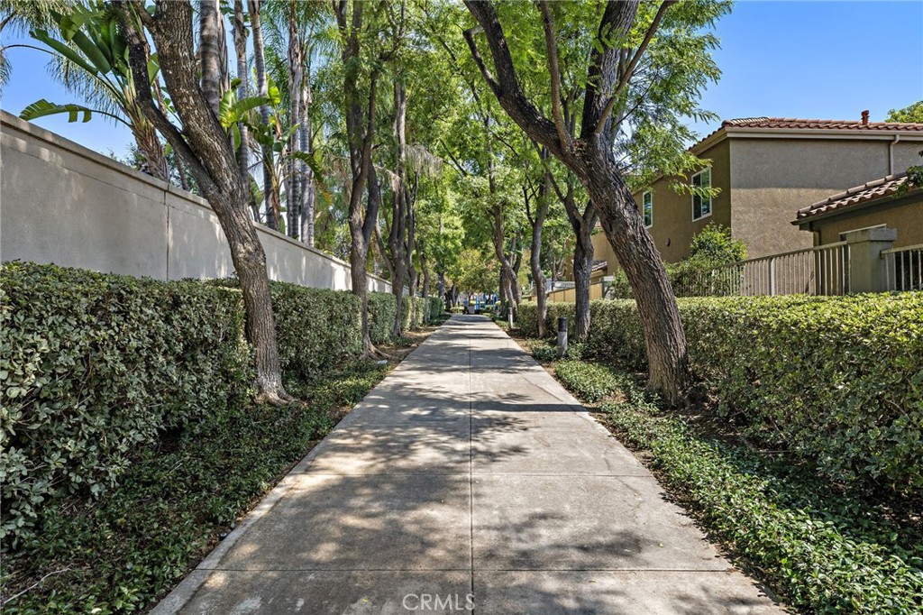 https://media.crmls.org/medias/56cfd374-9fa0-412a-8f30-6ac92869468e.jpg?preset=X-Large