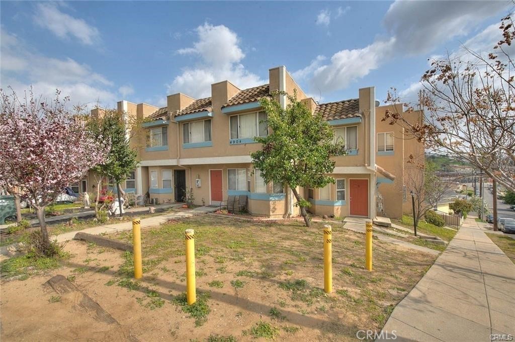 4904 Ithaca Avenue #5