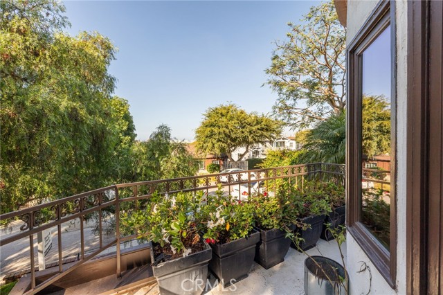 3512 Walnut Avenue, Manhattan Beach, California 90266, 4 Bedrooms Bedrooms, ,2 BathroomsBathrooms,Residential,Sold,Walnut,SB23195593