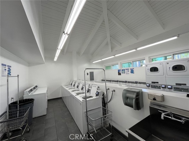 Detail Gallery Image 37 of 48 For 4816 Hollow Corner Rd #159,  Culver City,  CA 90230 - 3 Beds | 2 Baths