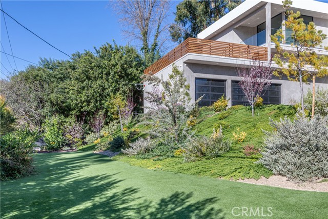 Detail Gallery Image 21 of 75 For 19333 Rosita St, Tarzana,  CA 91356 - 6 Beds | 8 Baths