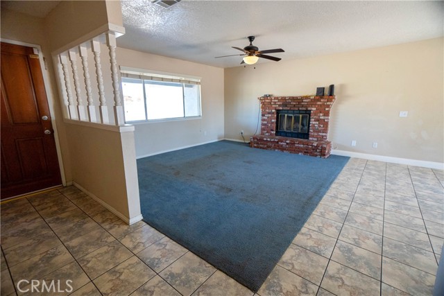 Detail Gallery Image 8 of 56 For 7795 Oakwood, Hesperia,  CA 92345 - 3 Beds | 2 Baths