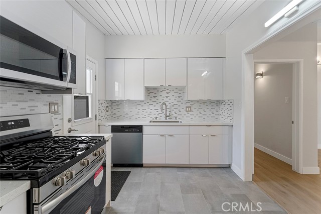 Detail Gallery Image 5 of 20 For 318 S Enid Ave, Azusa,  CA 91702 - 3 Beds | 1 Baths