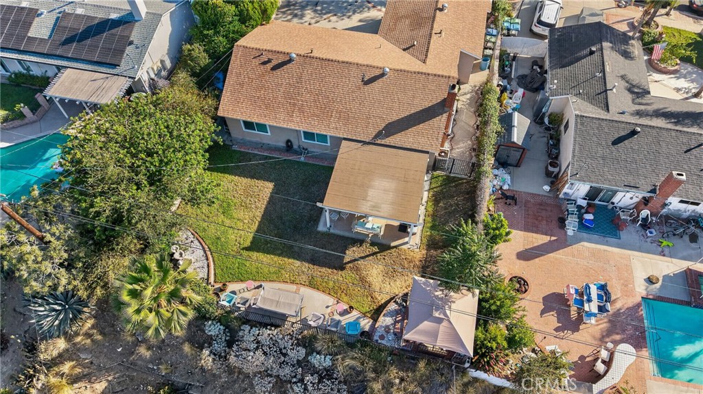 https://media.crmls.org/medias/56d0b780-1c19-41a5-86c5-336f09a01ae7.jpg?preset=X-Large