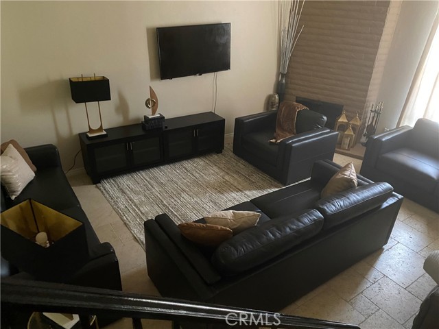 Detail Gallery Image 11 of 22 For 4776 Olivewood, San Bernardino,  CA 92407 - 2 Beds | 2 Baths