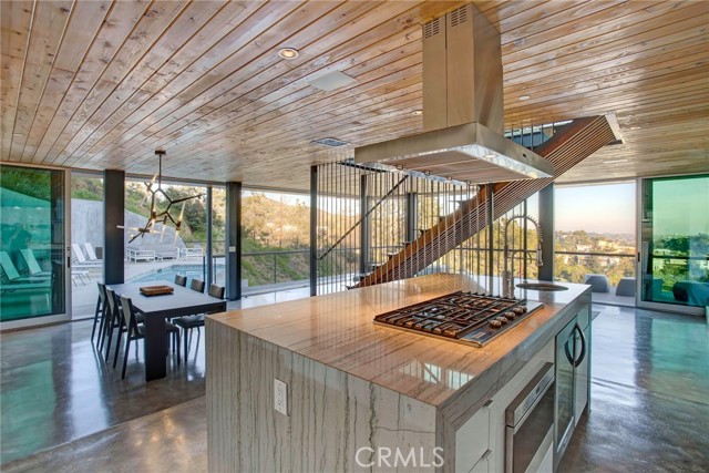 Detail Gallery Image 22 of 52 For 2917 Durand Dr, Los Angeles,  CA 90068 - 3 Beds | 2/1 Baths