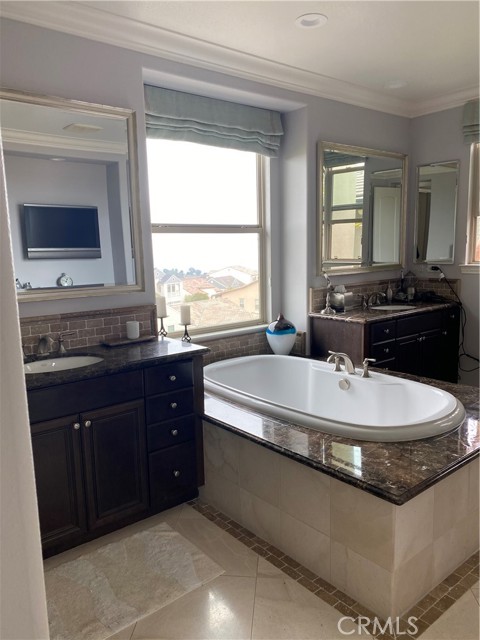Detail Gallery Image 11 of 12 For 26542 via La Jolla, San Juan Capistrano,  CA 92675 - 4 Beds | 3/1 Baths