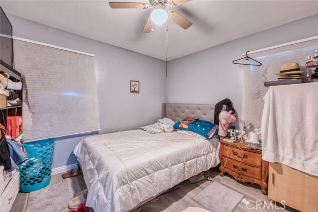 Image 5 of 27 For 4858 Live Oak St.