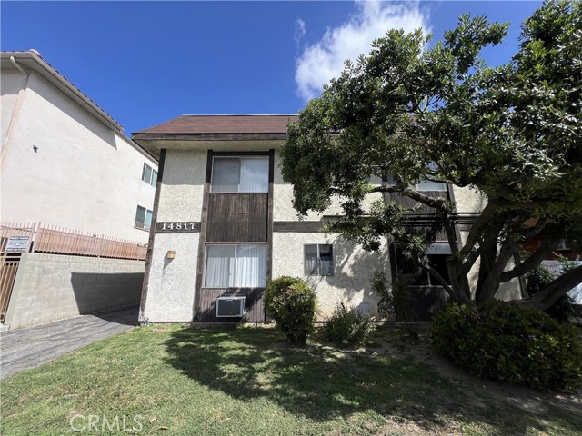 14817 Sylvan Street, Van Nuys CA: https://media.crmls.org/medias/56d32f69-4900-4c8a-bf81-10ee22754aaa.jpg