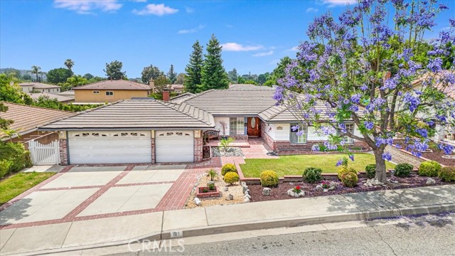 121 Glengrove Ave, Glendora, CA 91741