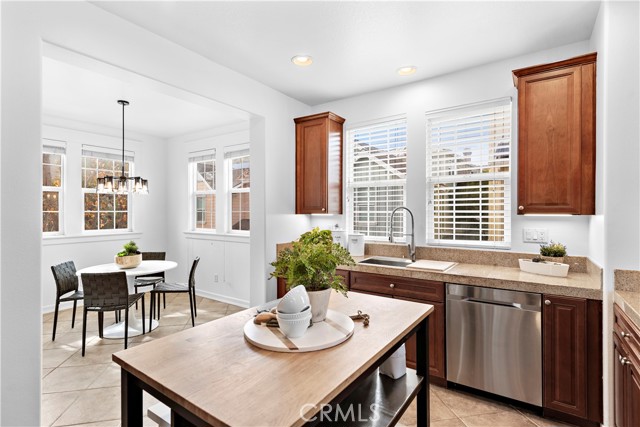 Image 12 of 43 For 8 Paddock Place