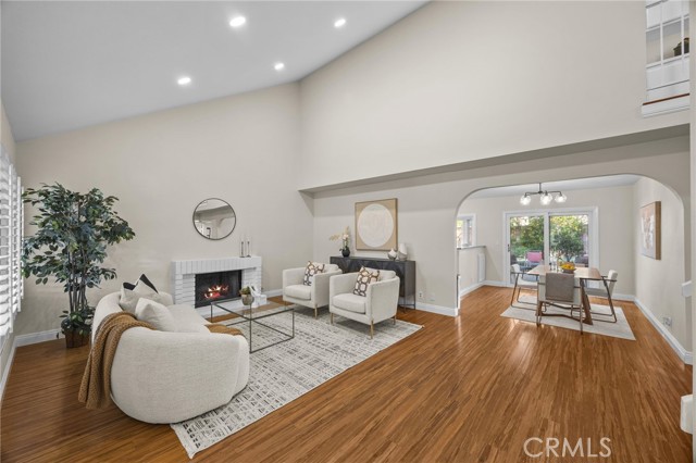 Front Image Thumbnail for CROC25270546