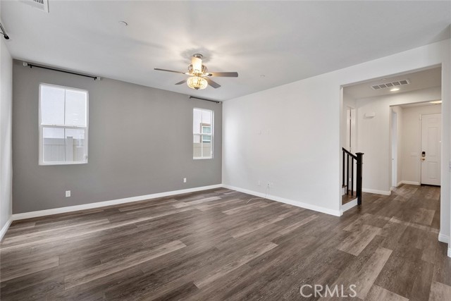 Detail Gallery Image 4 of 29 For 40282 Cape Charles Dr, Temecula,  CA 92591 - 5 Beds | 2/1 Baths