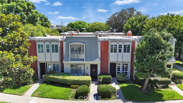 1800 W Gramercy Avenue, Anaheim CA: https://media.crmls.org/medias/56d43bd5-f7a0-4abe-97cd-9c1a3f0cd841.jpg