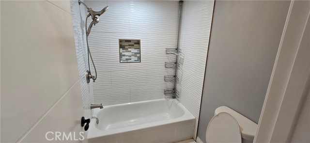 Detail Gallery Image 30 of 38 For 18169 Andrea Cir #1,  Northridge,  CA 91325 - 3 Beds | 2/1 Baths