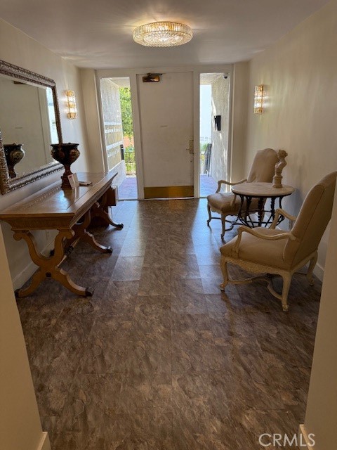 Detail Gallery Image 4 of 19 For 434 S Canon, Beverly Hills,  CA 90212 - 1 Beds | 2 Baths