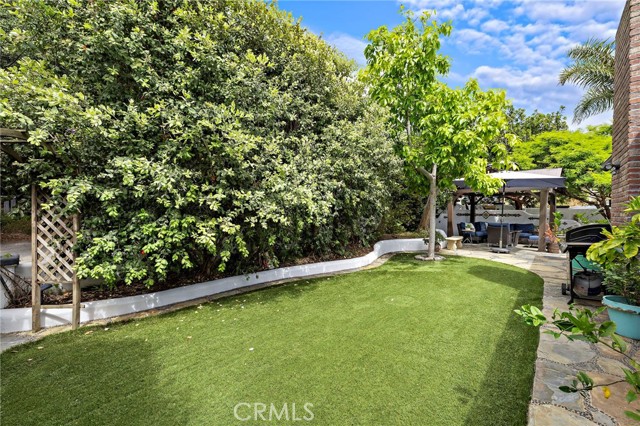 490 Agate, Laguna Beach CA: https://media.crmls.org/medias/56d48bc3-8370-431d-90e0-37941ff1466e.jpg