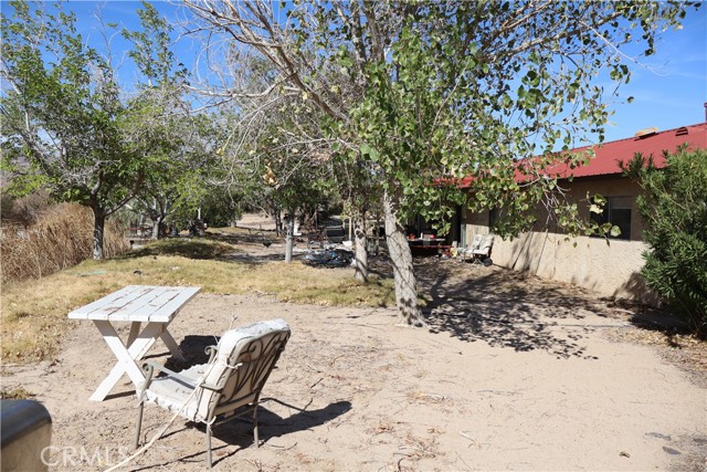 Detail Gallery Image 5 of 27 For 47150 Black Butte Rd, Newberry Springs,  CA 92365 - 3 Beds | 2 Baths