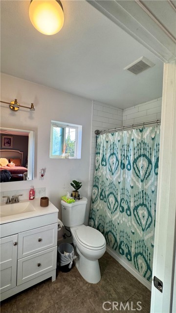 806 E 91st, Los Angeles CA: https://media.crmls.org/medias/56d4e33f-eb0c-4285-a4a5-dac999d78ea1.jpg