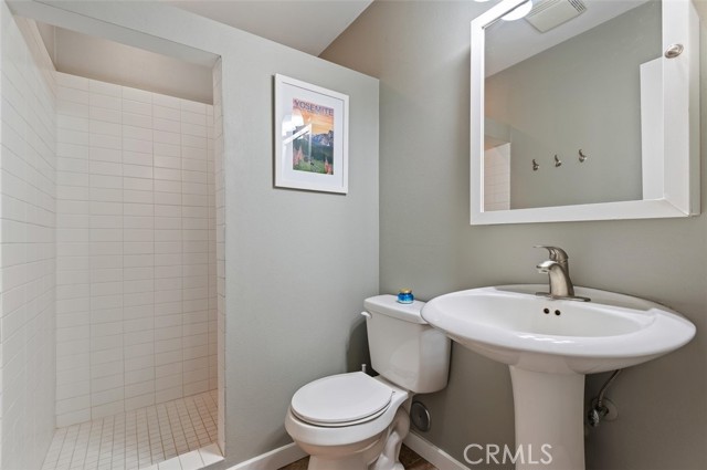 Image 7 of 37 For 1234 Llama Court