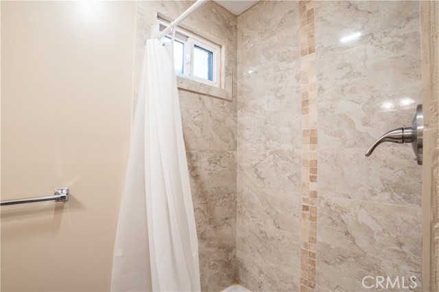 206 E Mcdowell Avenue, Alturas CA: https://media.crmls.org/medias/56d4fafb-d9ca-4c84-bcc3-38a31d6bb2e9.jpg
