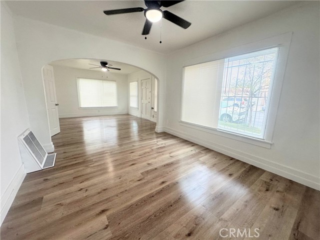 2217 10th Avenue, Los Angeles CA: https://media.crmls.org/medias/56d6a07f-ef43-4598-b0ad-20d7f898d2ea.jpg