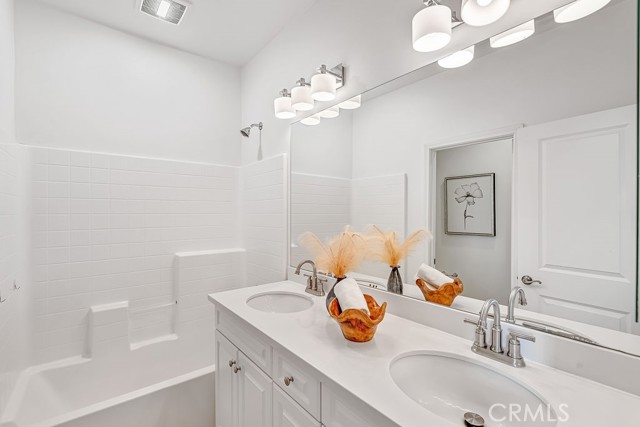 Detail Gallery Image 28 of 36 For 3071 E via Rosso, Ontario,  CA 91764 - 3 Beds | 2/1 Baths