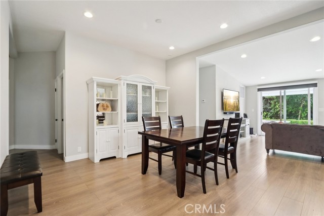 Detail Gallery Image 5 of 75 For 18320 Ingomar St, Reseda,  CA 91335 - – Beds | – Baths