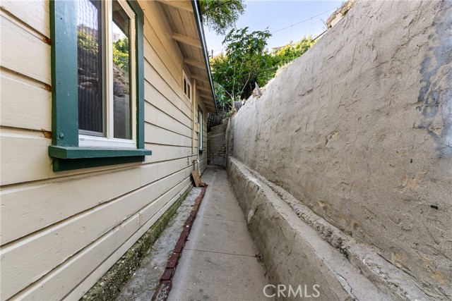 Detail Gallery Image 15 of 26 For 3015 Kemper Ct, Los Angeles,  CA 90065 - 2 Beds | 2 Baths