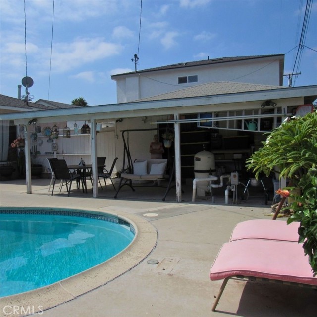 Image 24 of 25 For 2803 Frankel