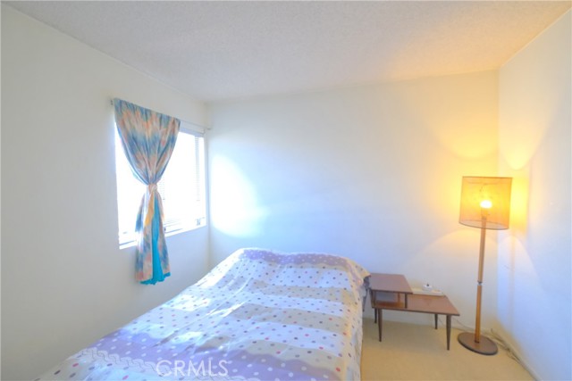5132 Aspen Drive, Montclair CA: https://media.crmls.org/medias/56d87e33-1ac3-4515-9ff1-00e7e3ccda99.jpg