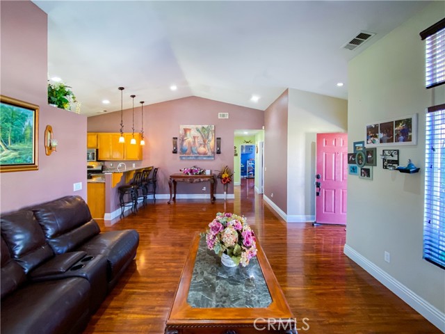 Detail Gallery Image 10 of 41 For 3320 Kipper, Palmdale,  CA 93535 - 4 Beds | 2 Baths