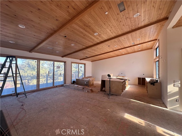 Detail Gallery Image 7 of 28 For 40564 Ironwood Rd, Big Bear Lake,  CA 92315 - 5 Beds | 5/1 Baths