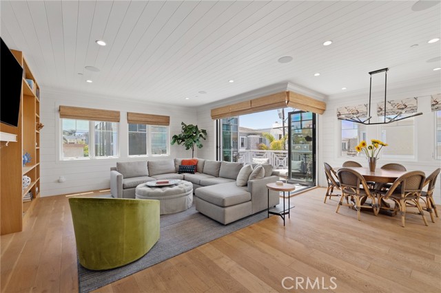 Detail Gallery Image 4 of 54 For 443 23rd Pl, Manhattan Beach,  CA 90266 - 3 Beds | 3/1 Baths
