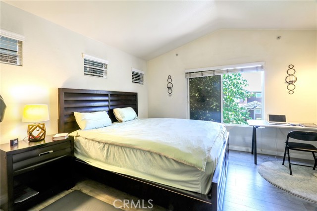 Detail Gallery Image 17 of 39 For 3738 Springmount St, Riverside,  CA 92501 - 3 Beds | 2/1 Baths