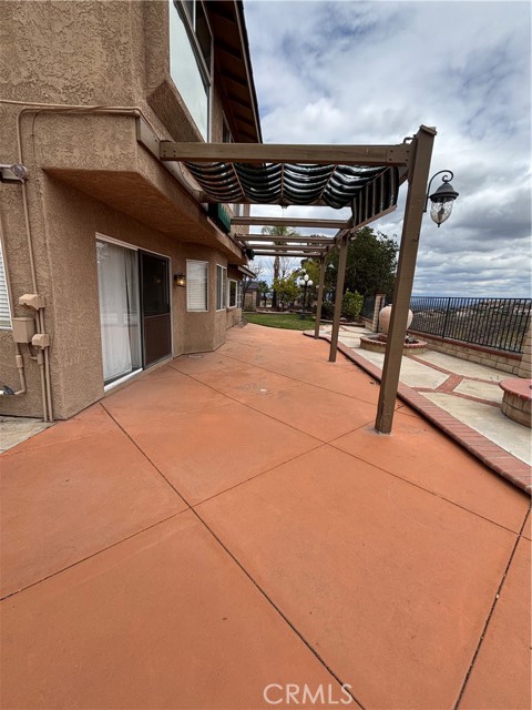 17092 Whispering Brook Way, Riverside CA: https://media.crmls.org/medias/56da5143-a216-43c0-8585-e30f3b105286.jpg