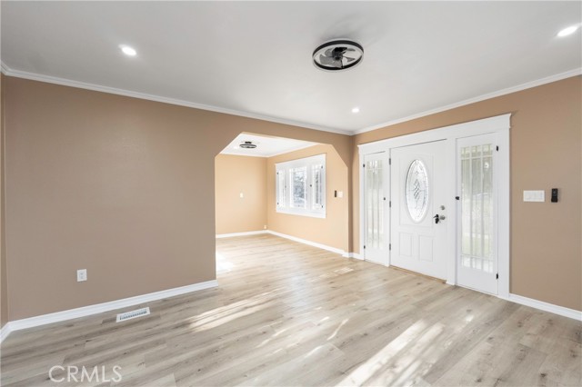 Detail Gallery Image 8 of 41 For 3719 Mckenzie #3719,  Riverside,  CA 92503 - 4 Beds | 2 Baths