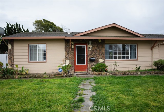 Detail Gallery Image 2 of 23 For 764 Saucito Ave, Salinas,  CA 93906 - 3 Beds | 1/1 Baths